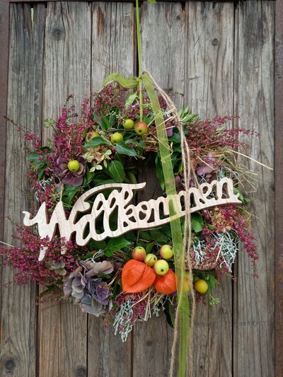 Hebstkranz - © Ursel Kruse /media/media/933D2819-ED77-D0A9-46B2A7C2161D2341.jpg