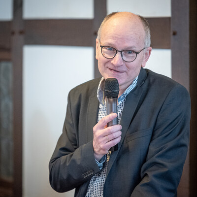 Die Bezirksstelle optimal zwischen &Ouml;konomie, &Ouml;kologie und Sozialem positionieren und dadurch Landwirtinnen, Landwirte und ihre Familien unterst&uuml;tzen und voranbringen: Der Osnabr&uuml;cker Bezirksstellenleiter Ludger Bernhold bei seiner Verabschiedung.