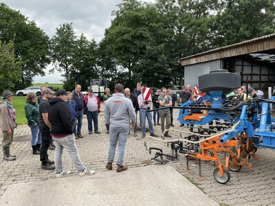 Technik Hacke-Bandspritze - © Dr. Jens Wienberg Technik Hacke-Bandspritze