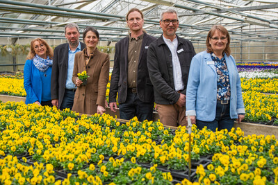 vlnr: Irina Eifert (KVHS), Marcel-Alexander Jan&szlig;en (LWK), Ministerin Miriam Staudte, Stefan Lorenz (KVHS), Jens Claa&szlig;en (Bundesagentur f&uuml;r Arbeit), Simone Heckmann (LWK)