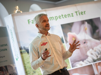 Martin Eistrup, Gesch&auml;ftsf&uuml;hrer bei CowManager Deutschland, als Referent auf dem Milcherzeugertag 2025 in Rodenkirchen.