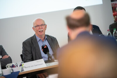 Kammerpräsident Gerhard Schwetje während der Ernte-Pressekonferenz der Landwirtschaftskammer Niedersachsen am 18.09.2025 in Hannover-Ahlem.