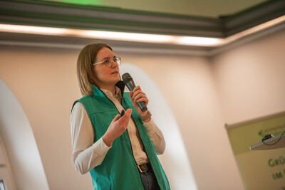 Maren Timmermann von der Deutschen Saatveredelung referierte zum Thema 'Züchterische Leistungen erkennen und nutzen'.