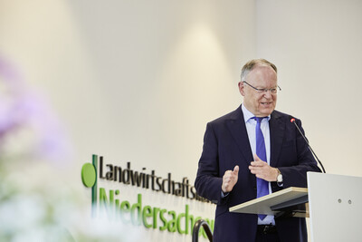 Ministerpr&auml;sident Stephan Weil w&auml;hrend des Festakts zum 125-j&auml;hrigen Bestehen der Landwirtschaftskammer Niedersachsen am 21.05.2024 in Hannover-Ahlem.