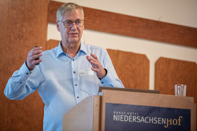 Lars Broer (LUFA Nord-West) als Referent der Tagung 'Emissionen aus der Tierhaltung' am 23.06.2026 in Verden.