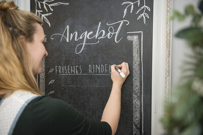 Angebotstafel - © Farina Schildmann, HOFdirekt Angebotstafel