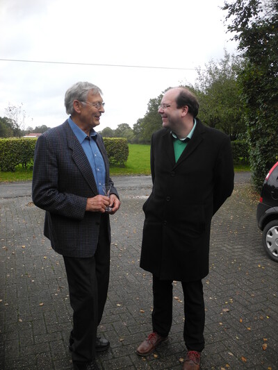 Henning M&uuml;ller sen. fachsimpelt mit dem Minister