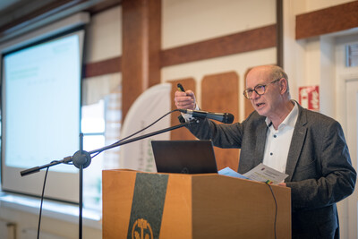 Der langjährige Kammer-Berater Andreas Freytag spricht auf der 15. Biogastagung der Landwirtschaftskammer Niedersachsen am 28.02.2024 in Verden. - © Wolfgang Ehrecke Der langjährige Kammer-Berater Andreas Freytag spricht auf der 15. Biogastagung der Landwirtschaftskammer Niedersachsen am 28.02.2024 in Verden.
