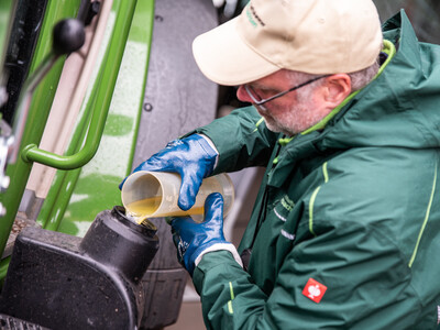 Tests am Dieselschlepper