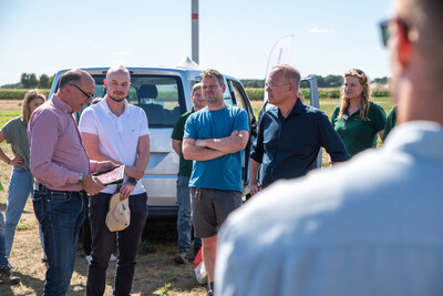 LWK-Vorstandsmitglied Markus Gerhardy (l.) begrüßt Matthias Miersch, Vors. der SPD-Bundestagsfraktion (r.)