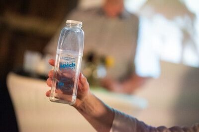 In solchen Flaschen wurde seinerzeit die Vorzugsmilch aus Echem abgef&uuml;llt.