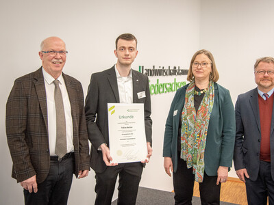 Ehrung der jahrgangsbesten Absolvent/-innen in der Aus- und Fortbildung 2025 am 11.02.2026 in Hannover.