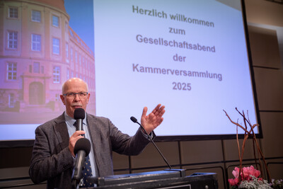 Kammerpr&auml;sident Gerhard Schwetje beim Gesellschaftsabend der Landwirtschaftskammer Niedersachsen am 19.11.2025 in Oldenburg.