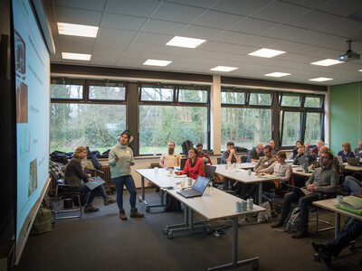 Anl&auml;sslich des internationales Arbeitstreffens zum EU-Projekt LANDMARK stellt Marie Christin Albers bis dahin erarbeitete Projektergebnisse vor.