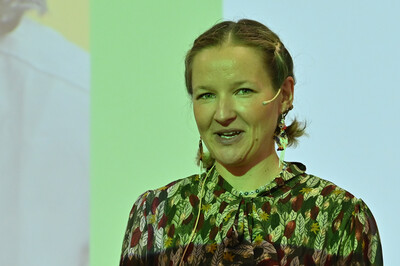 Maja Mogwitz, Gründerin der Initiative „Jung & Landwirtin“, auf der Fachtagung 'Frauen in der Landwirtschaft - Mut tut gut!'