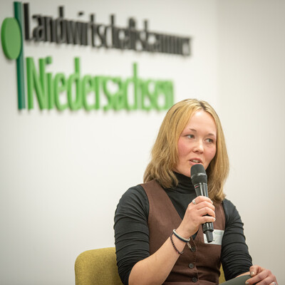 &bdquo;Gut ausgebildete Fachkr&auml;fte k&ouml;nnen sich ihre Arbeitsstelle in unserer Branche aktuell im Grunde frei aussuchen', berichtete G&auml;rtnermeisterin Luisa Draber. Die Vielseitigkeit macht f&uuml;r sie den Beruf G&auml;rtner/in besonders attraktiv.