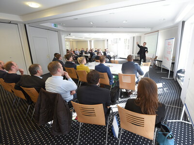 Workshop I zu Zukunftsbildern der Agrar- und Ernährungswirtschaft am 11. und 12. März 2015 in Garrel - © Thorsten Ritzmann Workshop I zu Zukunftsbildern der Agrar- und Ernährungswirtschaft am 11. und 12. März 2015 in Garrel