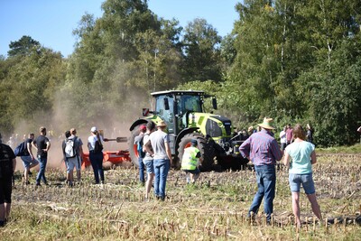 Bei der Maschinenvorf&uuml;hrung &bdquo;Von der Aussaat bis zur Ernte &ndash; Techniken rund um den Maisanbau&ldquo; in Gyhum waren am 7. September 2023 insgesamt 60 Ger&auml;te und Maschinen im praktischen Einsatz zu erleben.