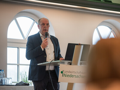 LWK-Vizepräsident Manfred Tannen eröffnete den 73. Grünlandtag in der Markthalle in Rodenkirchen.