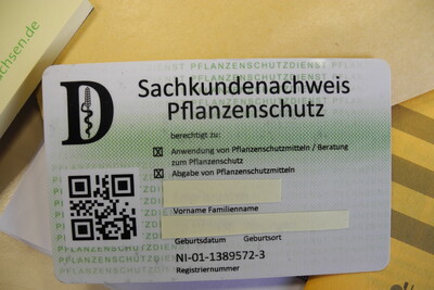 Scheckkarte als Sachkundenachweis Pflanzenschutz
