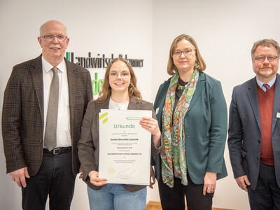 Ehrung der jahrgangsbesten Absolvent/-innen in der Aus- und Fortbildung 2025 am 11.02.2026 in Hannover.
