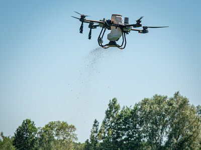 Saat-Drohne beim Praxistag Alternative Antriebsenergien für Landmaschinen am 01.07.2025 im LBZ Echem.