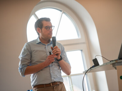 Timo Blecher von Feldsaaten Freudenberger referierte zum Thema 'Züchterische Leistungen erkennen und nutzen'.