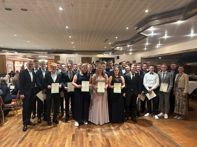 Absolvent*innen 2024 der Landwirtschaft aus Cloppenburg und Friesoythe - © Christine Kuiter Absolvent*innen 2024 der Landwirtschaft aus Cloppenburg und Friesoythe