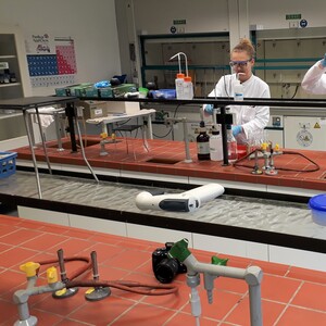 Chemisches Schülerlabor 1 - © Andrea Poppe Chemisches Schülerlabor 1