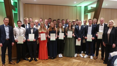 &Uuml;berreichung der Urkunden an Landwirt*innen mit Ausbildungsstandort Bersenbr&uuml;ck