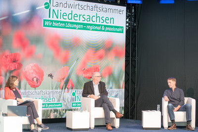 Fragestunde zum Artenschutz-Abkommen Der Nieders&auml;chsische Weg - Livestream am 23.11.2020 in der &Ouml;VB-Arena in Bremen.