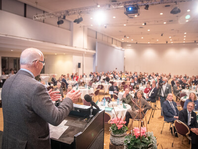 Kammerpr&auml;sident Gerhard Schwetje beim Gesellschaftsabend der Landwirtschaftskammer Niedersachsen am 19.11.2025 in Oldenburg.