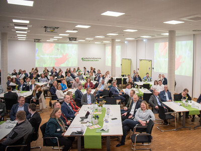 Ehrung der jahrgangsbesten Absolvent/-innen in der Aus- und Fortbildung 2025 am 11.02.2026 in Hannover.