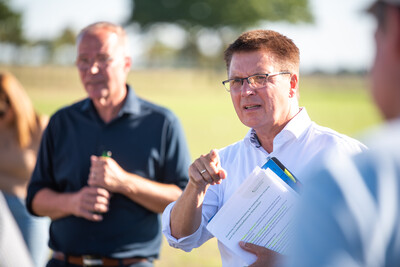 Matthias Miersch (l.) und stellv. Kammerdirektor Stefan Ortmann