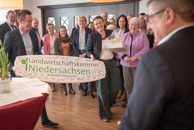 Abschiedsfeier für Dr. Günter Kuhnt, Leiter der Bezirksstelle Oldenburg-Süd.