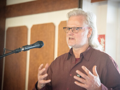 Klaus Anduschus (SK Verbundenergie AG) w&auml;hrend der 16. Biogastagung in Verden.