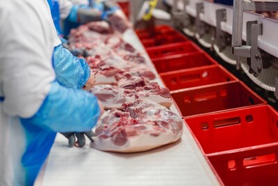 Fleischzerlegung bei der Goldschmaus Gruppe - © Goldschmaus Gruppe Fleischzerlegung bei der Goldschmaus Gruppe