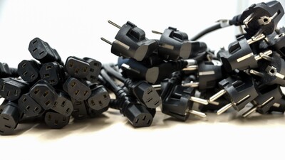Im Büro allgegenwärtig: Kabel