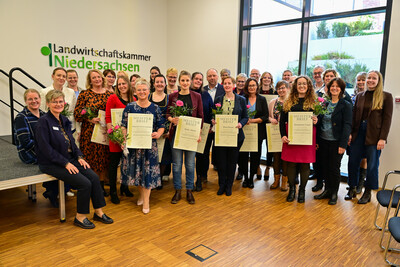 20 Hauswirtschaftsmeisterinnen und 1 -meister haben am 30.10.2025 in Hannover ihre Meisterbriefe erhalten.