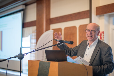 Der langjährige Kammer-Berater Andreas Freytag spricht auf der 15. Biogastagung der Landwirtschaftskammer Niedersachsen am 28.02.2024 in Verden. - © Wolfgang Ehrecke Der langjährige Kammer-Berater Andreas Freytag spricht auf der 15. Biogastagung der Landwirtschaftskammer Niedersachsen am 28.02.2024 in Verden.