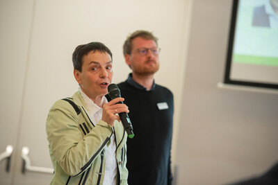 Dr. Christine Kalzendorf (LWK) und Dr. Tammo Peters (LWK) - © Christopher Hanraets Dr. Christine Kalzendorf (LWK) und Dr. Tammo Peters (LWK)