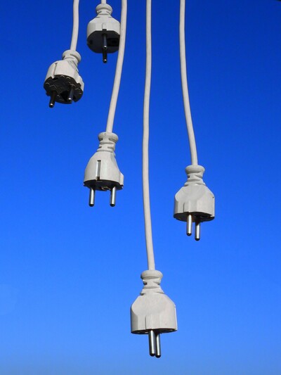 Kabel fallen vom Himmel - © Bru-nO / pixabay.com Kabel fallen vom Himmel