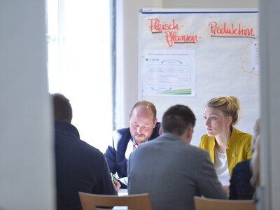 Workshop I zu Zukunftsbildern der Agrar- und Ernährungswirtschaft am 11. und 12. März 2015 in Garrel - © Thorsten Ritzmann Workshop I zu Zukunftsbildern der Agrar- und Ernährungswirtschaft am 11. und 12. März 2015 in Garrel