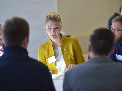 Workshop I zu Zukunftsbildern der Agrar- und Ernährungswirtschaft am 11. und 12. März 2015 in Garrel - © Thorsten Ritzmann Workshop I zu Zukunftsbildern der Agrar- und Ernährungswirtschaft am 11. und 12. März 2015 in Garrel