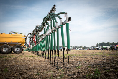 Aktuelle Technik für Transport und Ausbringen von Wirtschaftsdüngern im praktischen Feldeinsatz beobachteten rund 1.200 Besucherinnen und Besucher bei der Maschinenvorführung am 06.09.2018 in Nortrup (Osnabrück).