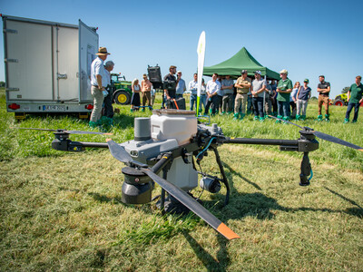 Saat-Drohne beim Praxistag Alternative Antriebsenergien für Landmaschinen am 01.07.2025 im LBZ Echem.