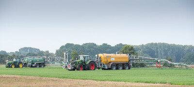 - © Wolfgang Ehrecke Organische Düngung - Logistik, Ausbringung, Aufbereitung