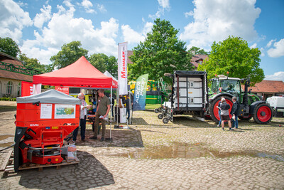 Fach-Event &bdquo;Zwischen Acker und App &ndash; Digitalisierung Ihres Pflanzenbaus&ldquo; auf der Dom&auml;ne Schickelsheim (K&ouml;nigslutter/Kreis Helmstedt).