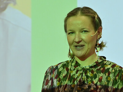 Maja Mogwitz, Gründerin der Initiative „Jung & Landwirtin“, auf der Fachtagung 'Frauen in der Landwirtschaft - Mut tut gut!'