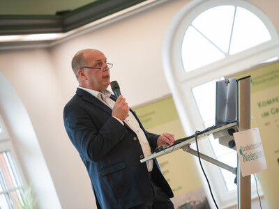 LWK-Vizepräsident Manfred Tannen eröffnete den 73. Grünlandtag in der Markthalle in Rodenkirchen.